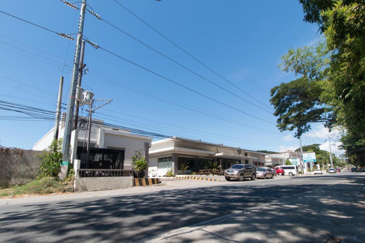 Reddoorz @ General Segundo Avenue Laoag Hotel Exterior photo